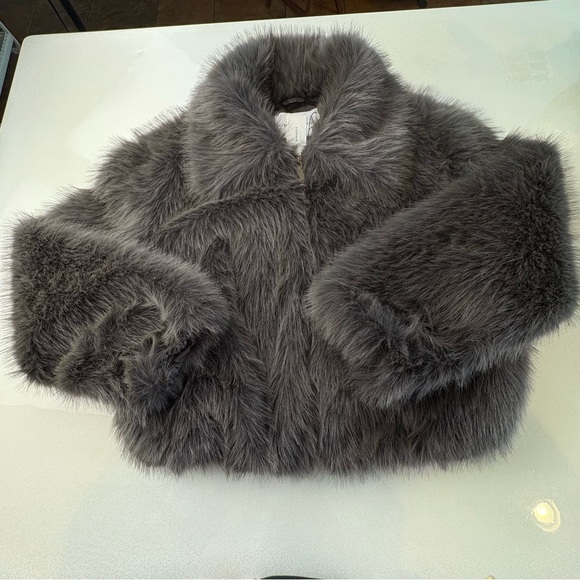 Rebecca Minkoff Jackets & Blazers - Rebecca Minkoff Gray Collar Faux Fur Jacket Gold Zip Cropped At Waist Silk Inner